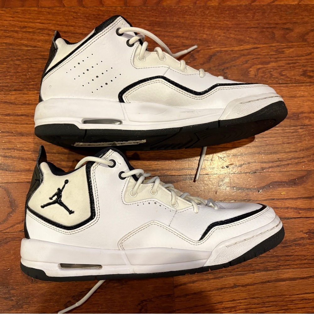 Jordan Courtside 23